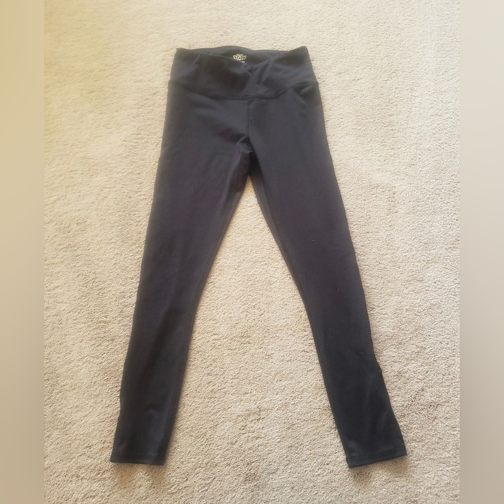 Maurices in motion black leggings size small
